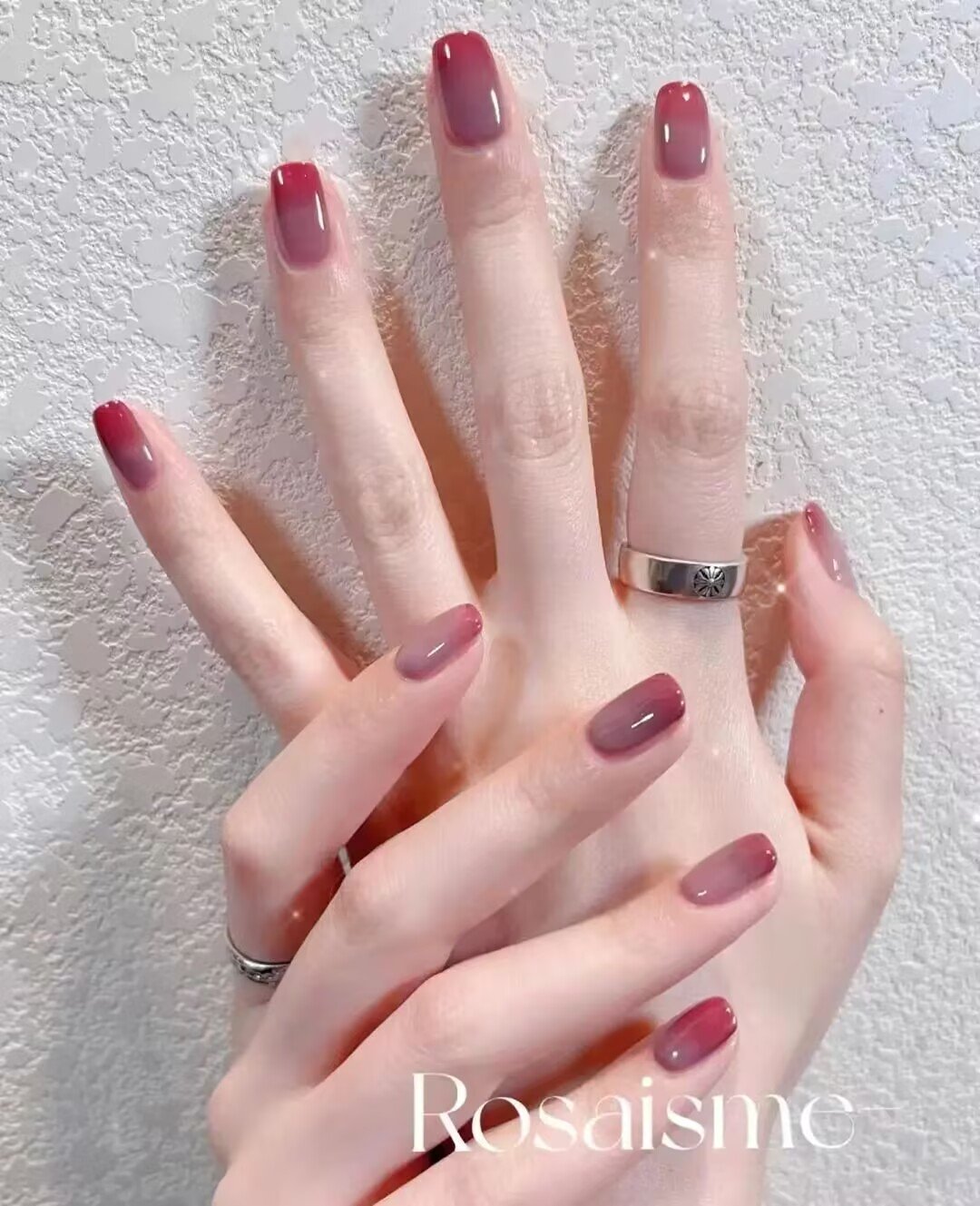 2025 short nail trends
