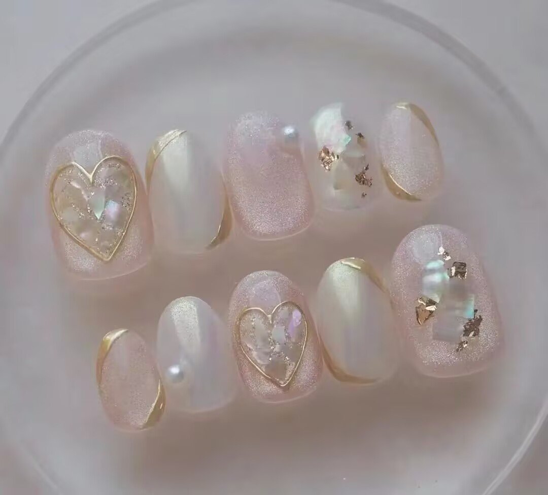 2025 short nail trends
