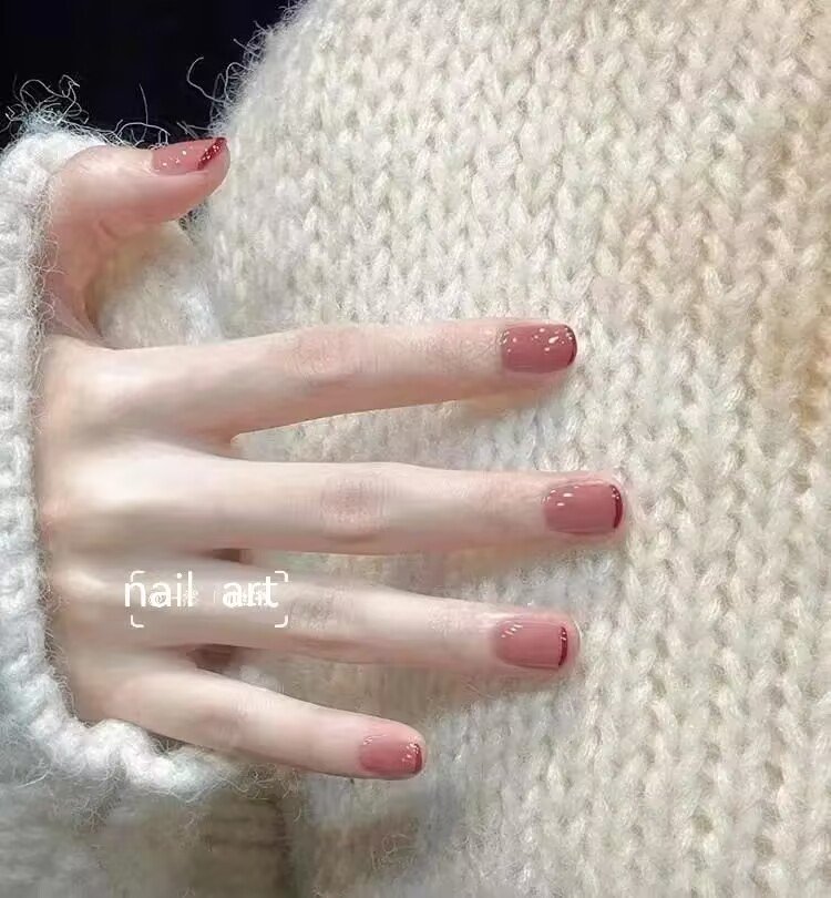 2025 short nail trends