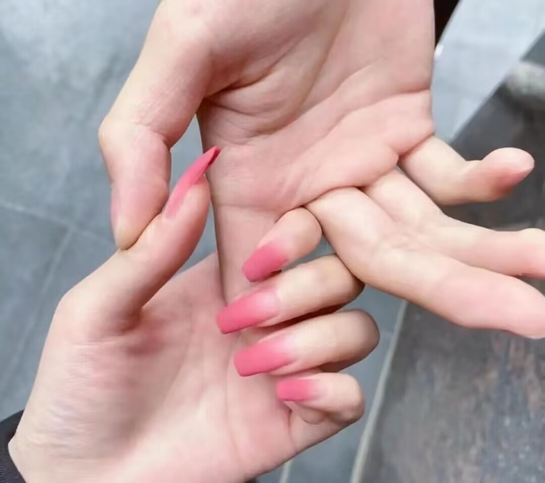 2025 short nail trends