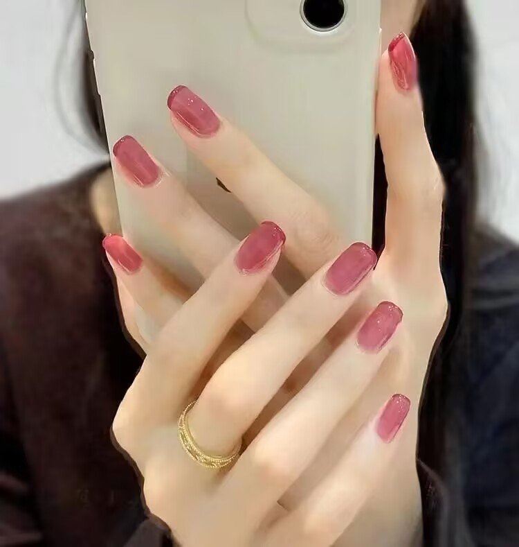 2025 short nail trends