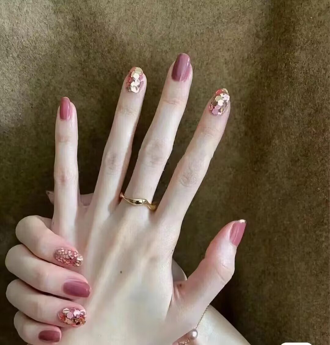 2025 short nail trends