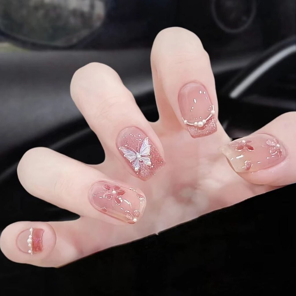 360° Nail Gallery 24 360° Nail Gallery: A Mesmerizing Art Gallery