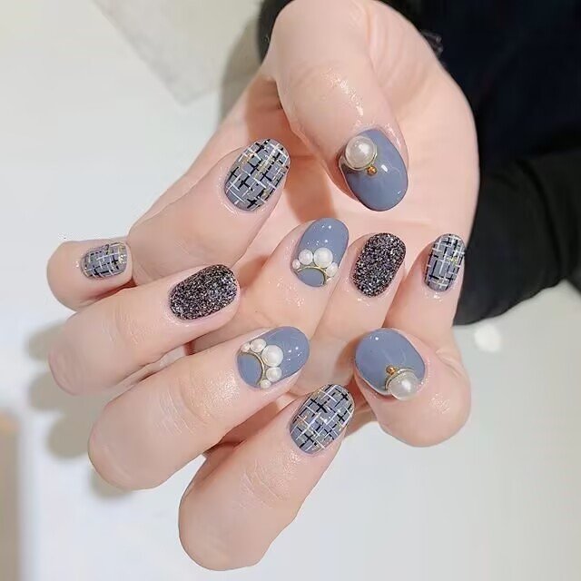 360° Nail Gallery 17 360° Nail Gallery: A Mesmerizing Art Gallery