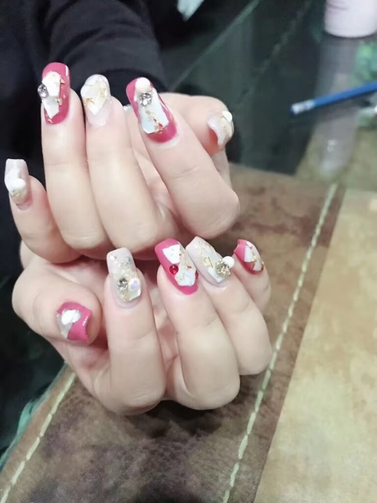 360° Nail Gallery 15 360° Nail Gallery: A Mesmerizing Art Gallery