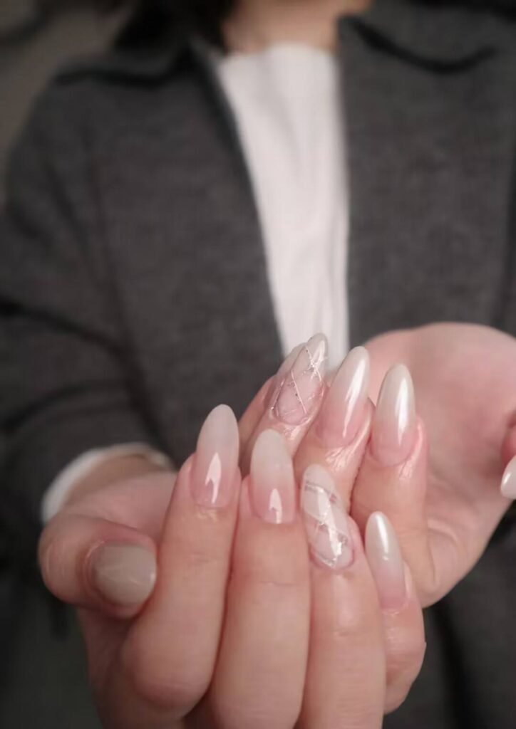 2025 Airy Nail Trends: Translucent gel collides with minimalism, showing a breathable gradient design.