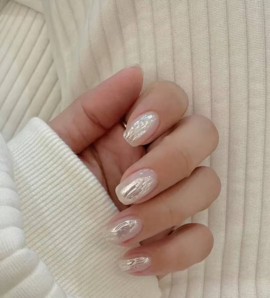 2025 Airy Nail Trends: Translucent gel collides with minimalism, showing a breathable gradient design.
