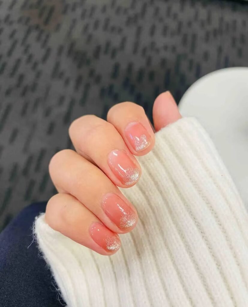 2025 nail trends short nails: Chic Short Nails with Minimalist Art, Neutral Tones & Metallic Accents. Perfect for Effortless Elegance! ✨ #ShortNails #NailTrends2025