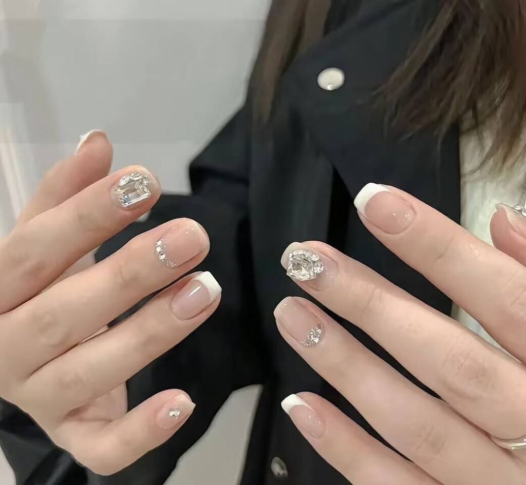 2025 nail trends short nails: Chic Short Nails with Minimalist Art, Neutral Tones & Metallic Accents. Perfect for Effortless Elegance! ✨ #ShortNails #NailTrends2025