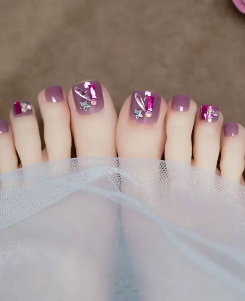 "2025 short toenail trends: minimalist geometric designs in earth tones with chrome accents, Korean-inspired negative space, low-maintenance styles."