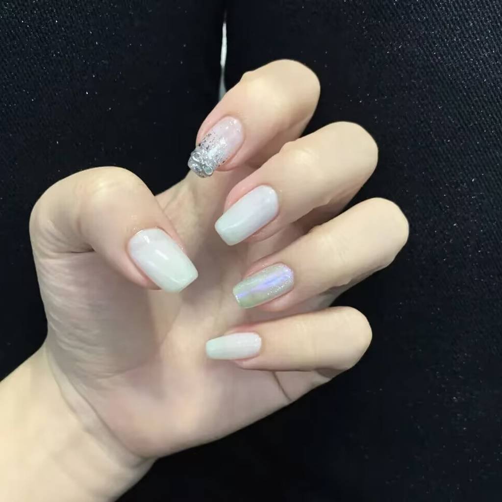 Transparent Nude Manicure: The Universal Office Essential