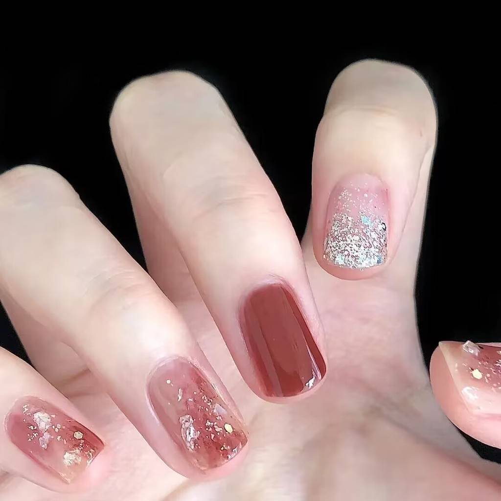 Transparent Nude Manicure: The Universal Office Essential