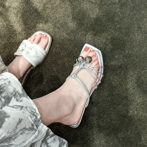 Diamond pedicure designs 2025：Understated Luxury 
 Diamond French Pedicure