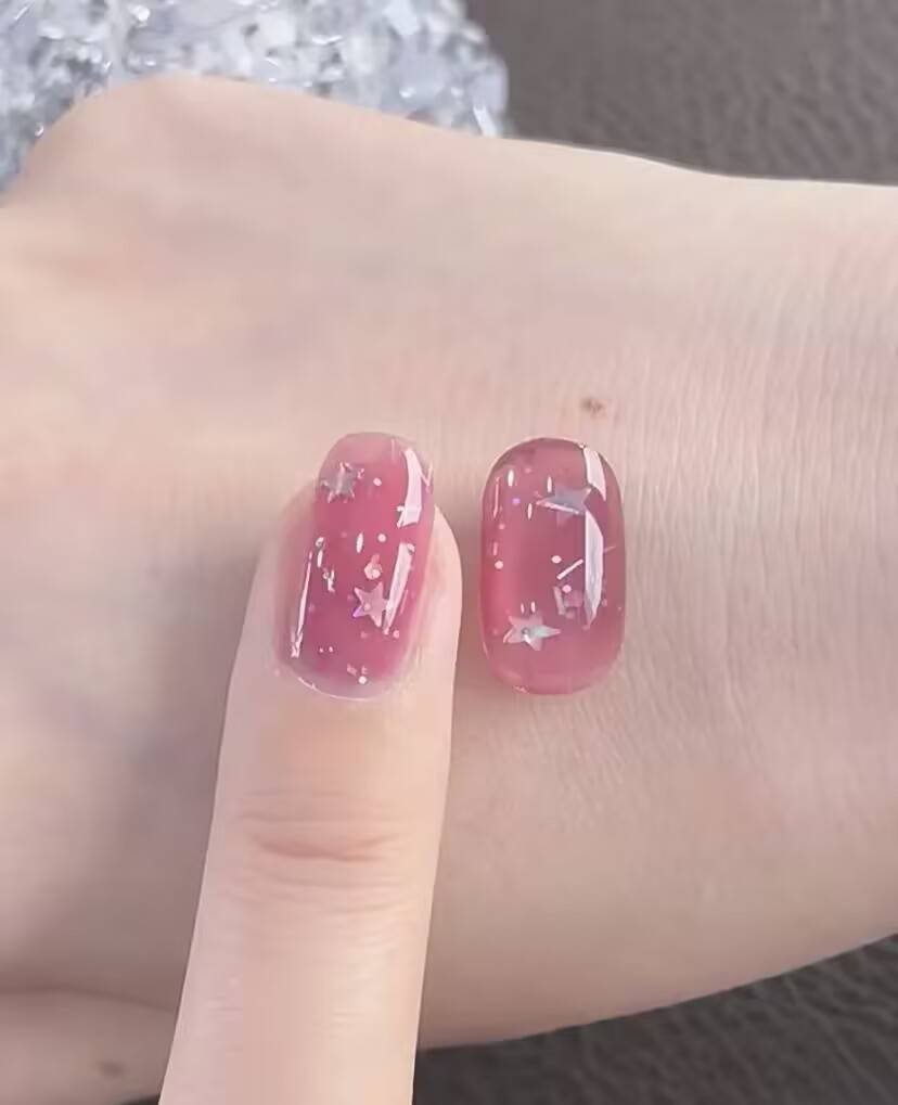 "Meteor Shower Glitter Nails for Party Occasions"