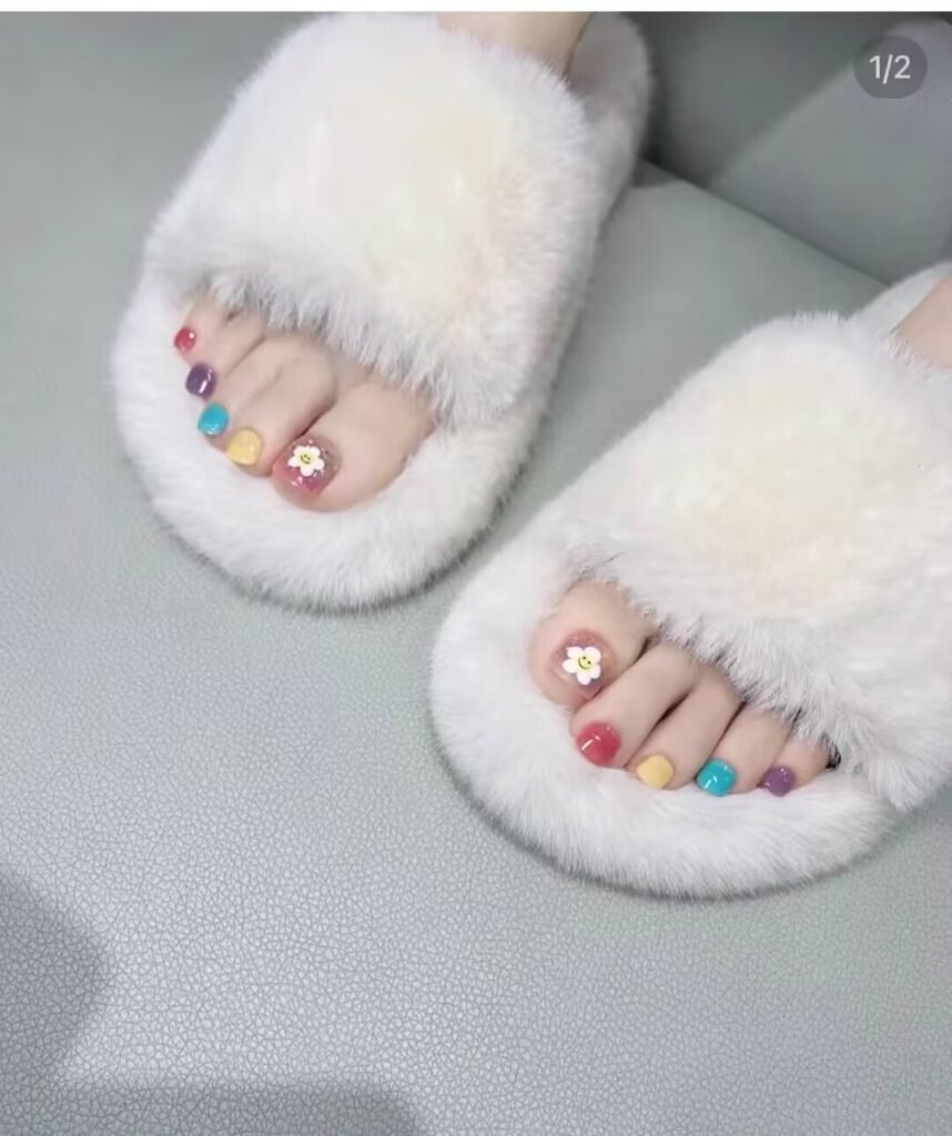 Short luxury pedicure nail art designs