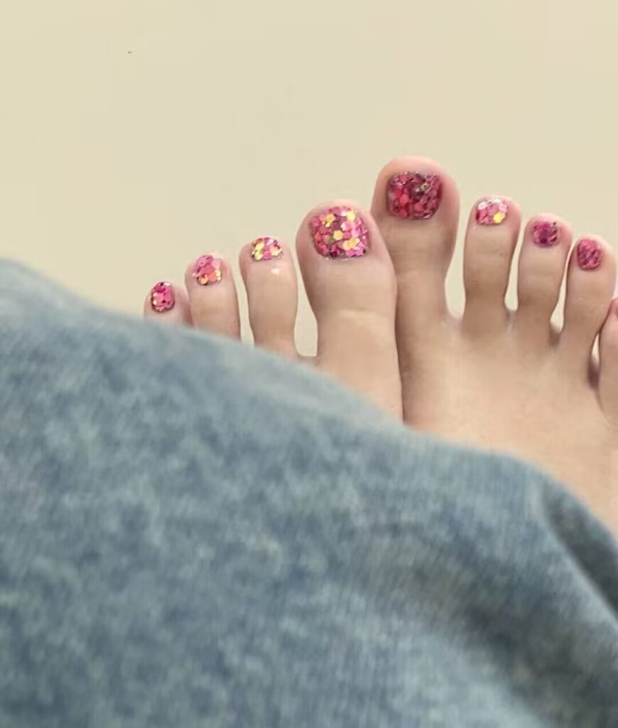 Short luxury pedicure nail art designs