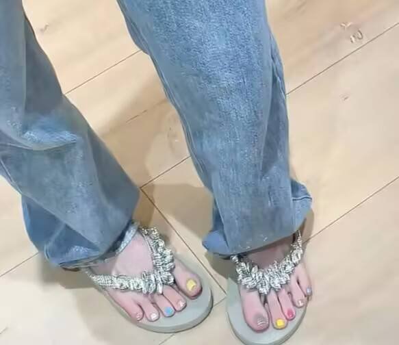  INS-themed toenail art design